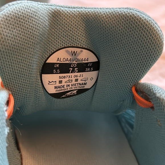 Altra women’s running sneaker - Picture 5 of 5